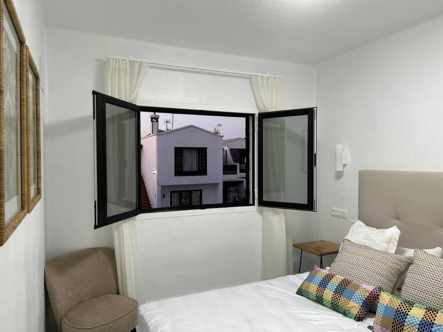 Moderno Apartamento Cerca Al Mar Tías Esterno foto