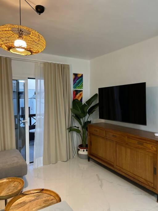 Moderno Apartamento Cerca Al Mar Tías Esterno foto